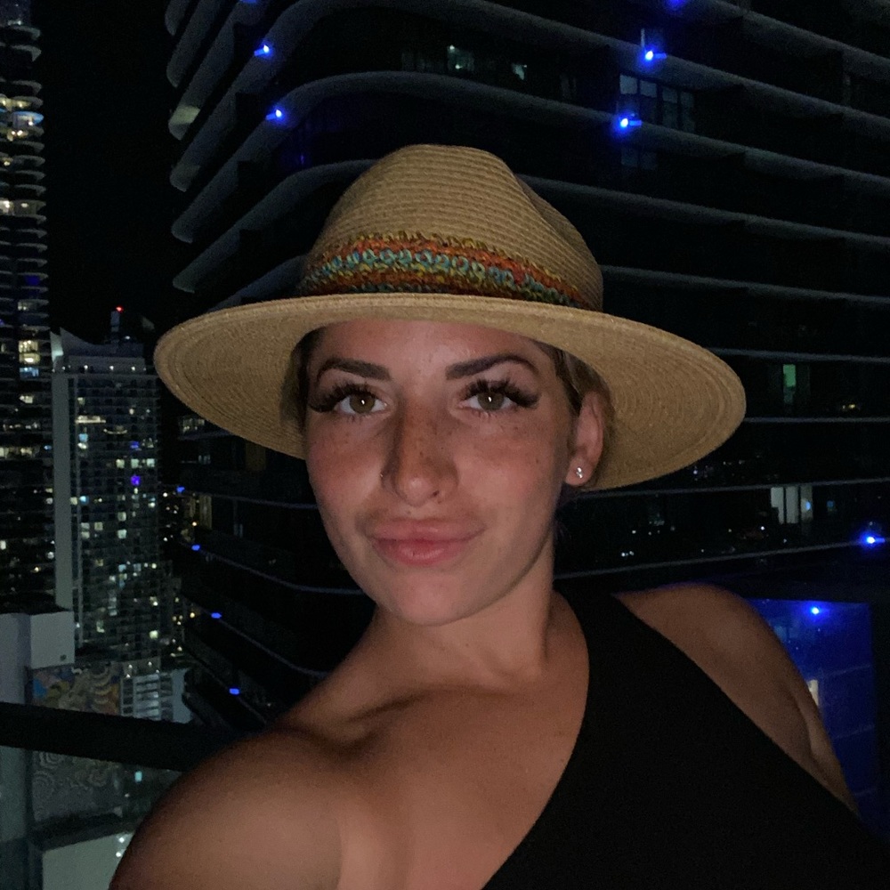 Meet your Posher, Veronica